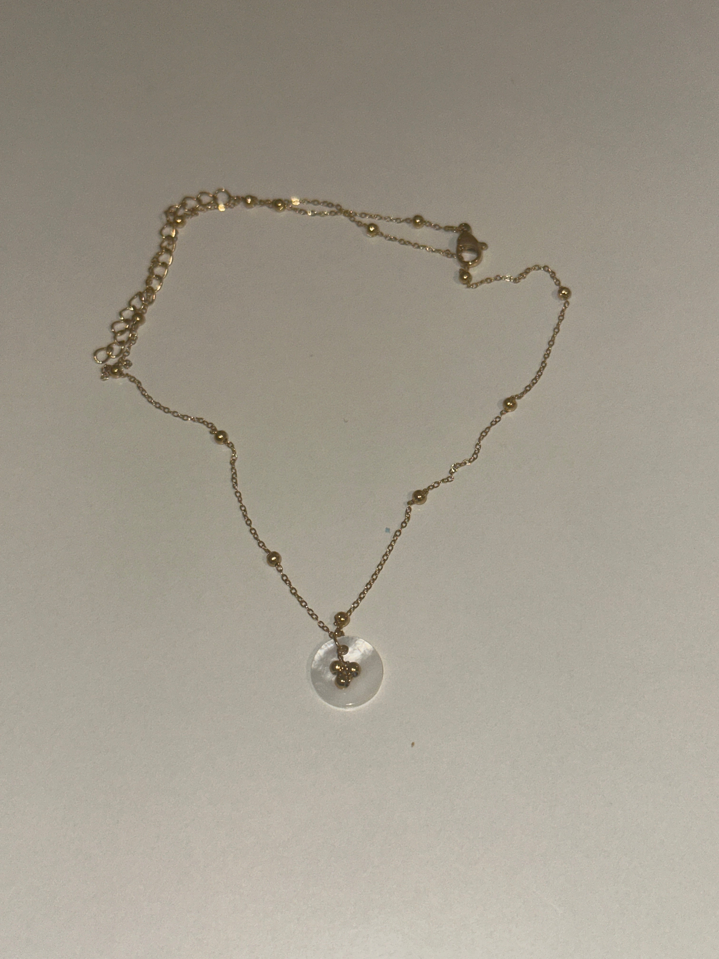 COLLIER EN ACIER INOXYDABLE ET NACRE